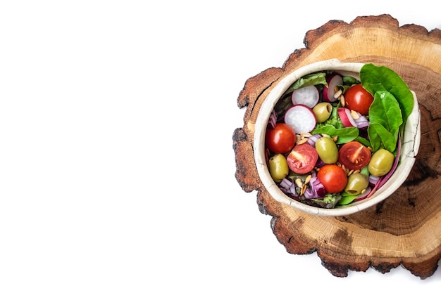 Miska s čerstvým pokrmom